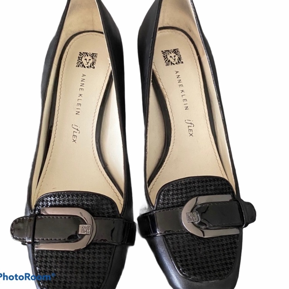Anne Klein IFlex Leather Buckle Heel 7.5M